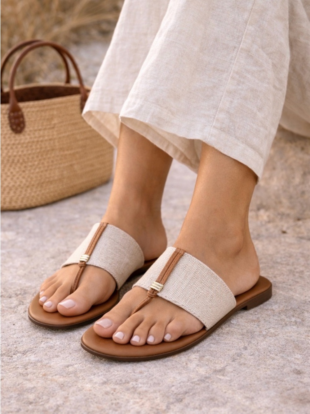 Italian Shoemakers Sandals Size 9 | Neutral Woven Thong Sandals